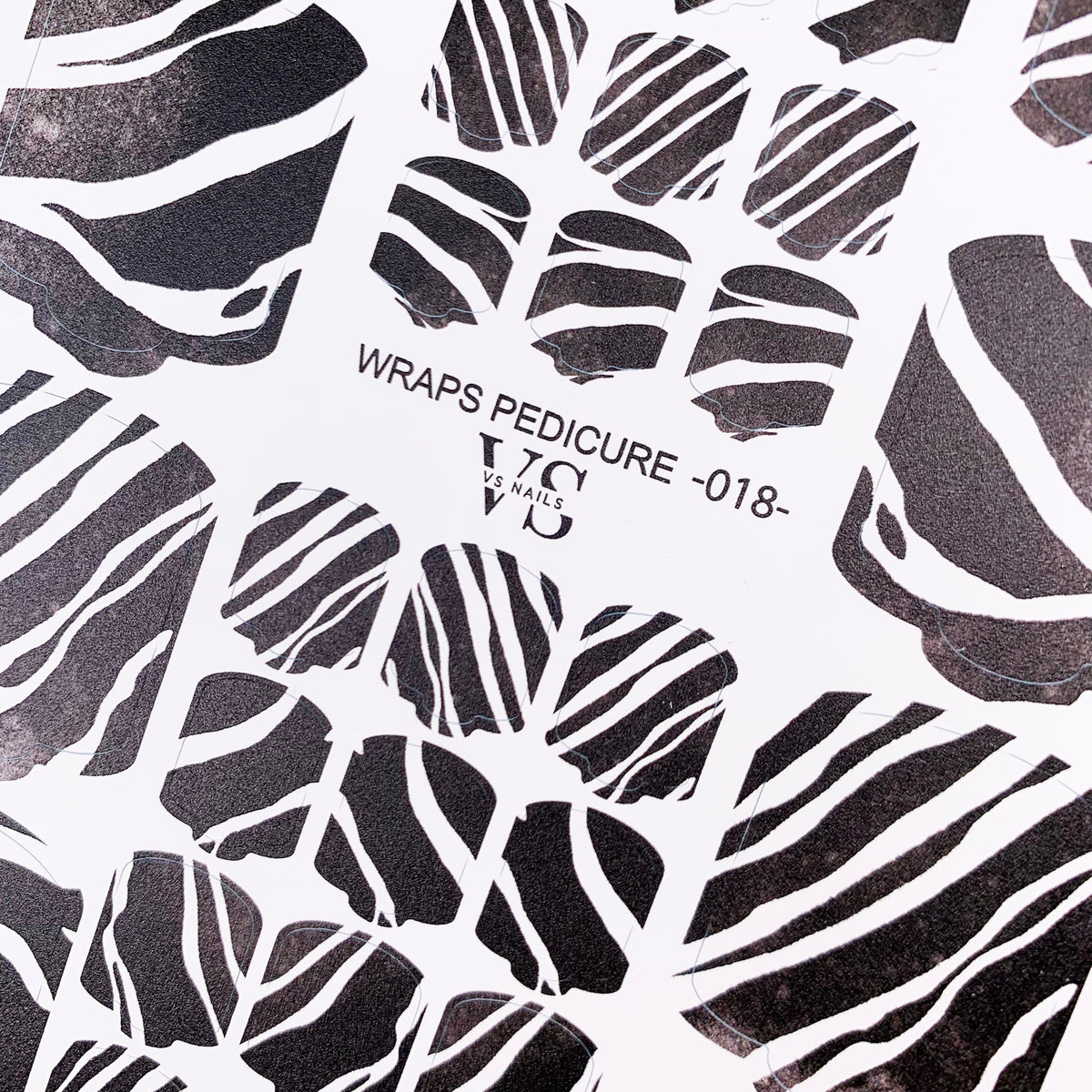 VS pedicure wraps 018 nail wraps from the brand for nail polisher in UK Miss Dolla.