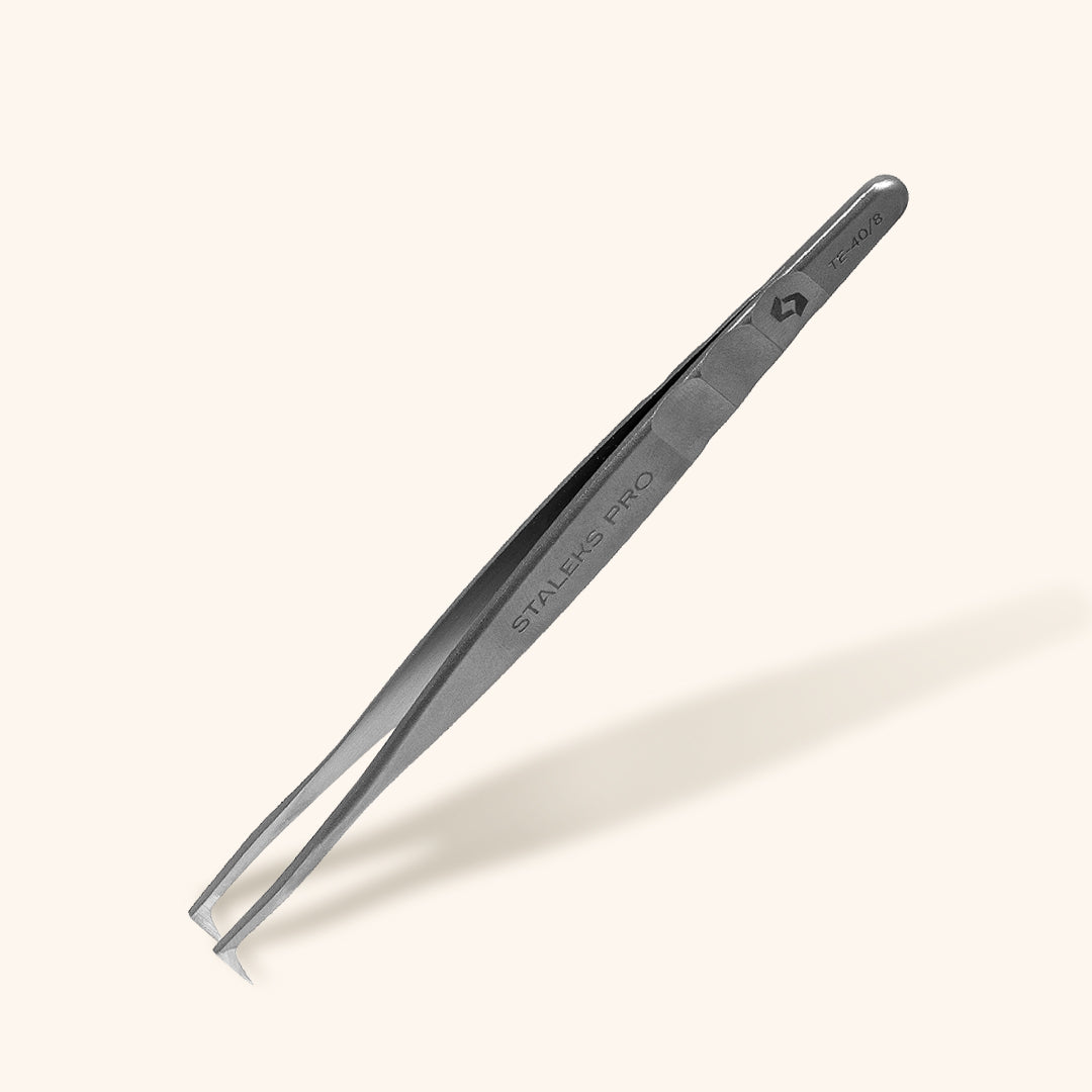 Close-up of Boot Tip Volume Eyelash Extensions Tweezers 