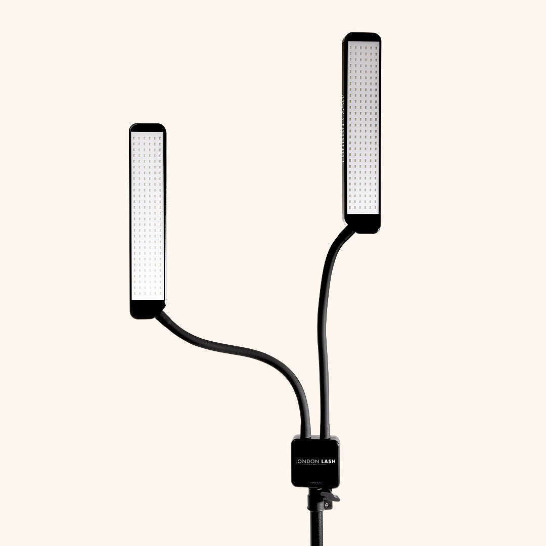 best lash light for Lash Technicians, best light for beauty treatment, best light for eyelash extensions 