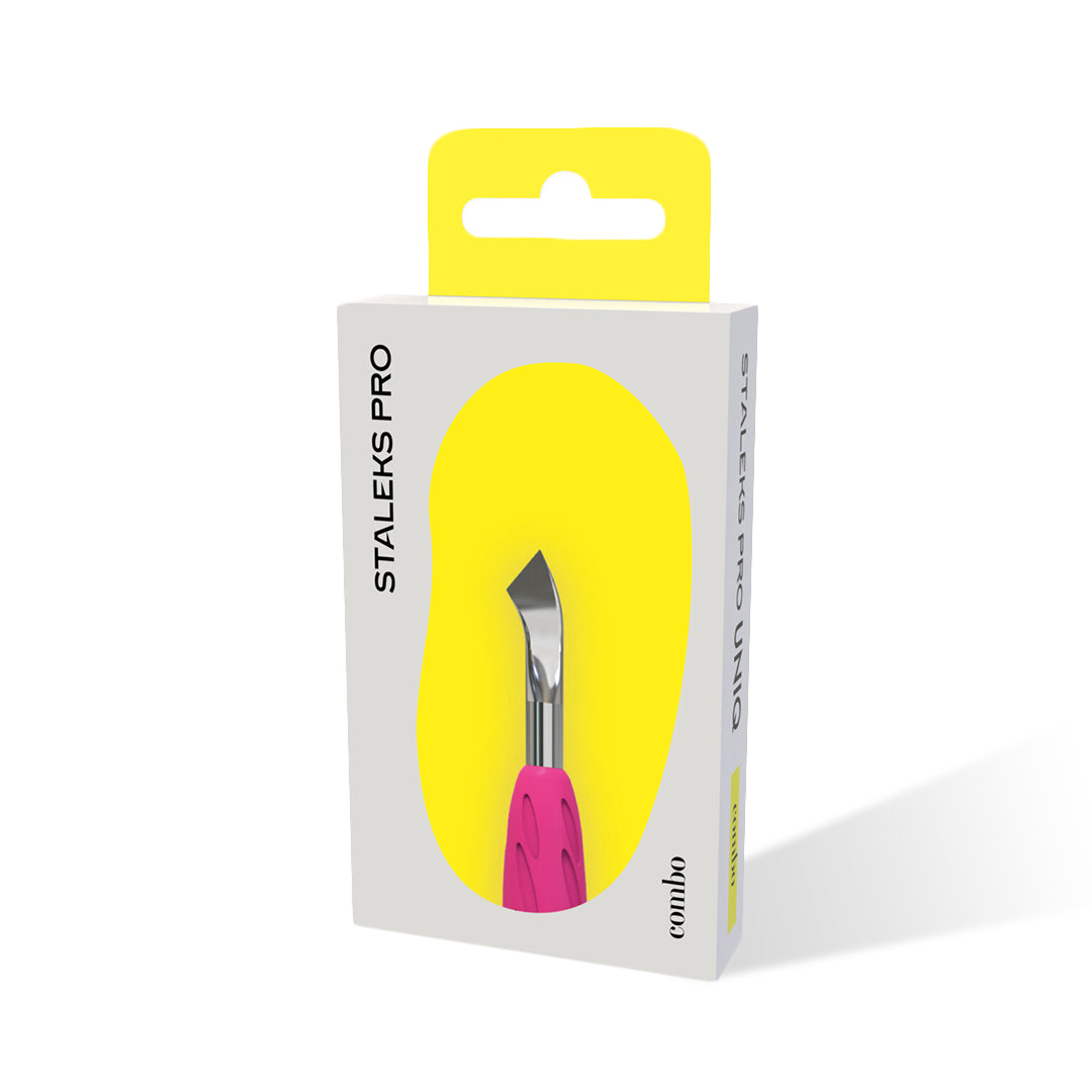 paper packaging in yellow and grey colours with screwable bent blades