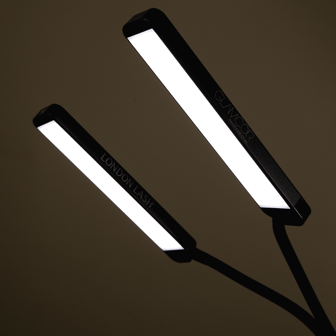 best lash light for Lash Technicians, best light for beauty treatment, best light for eyelash extensions 