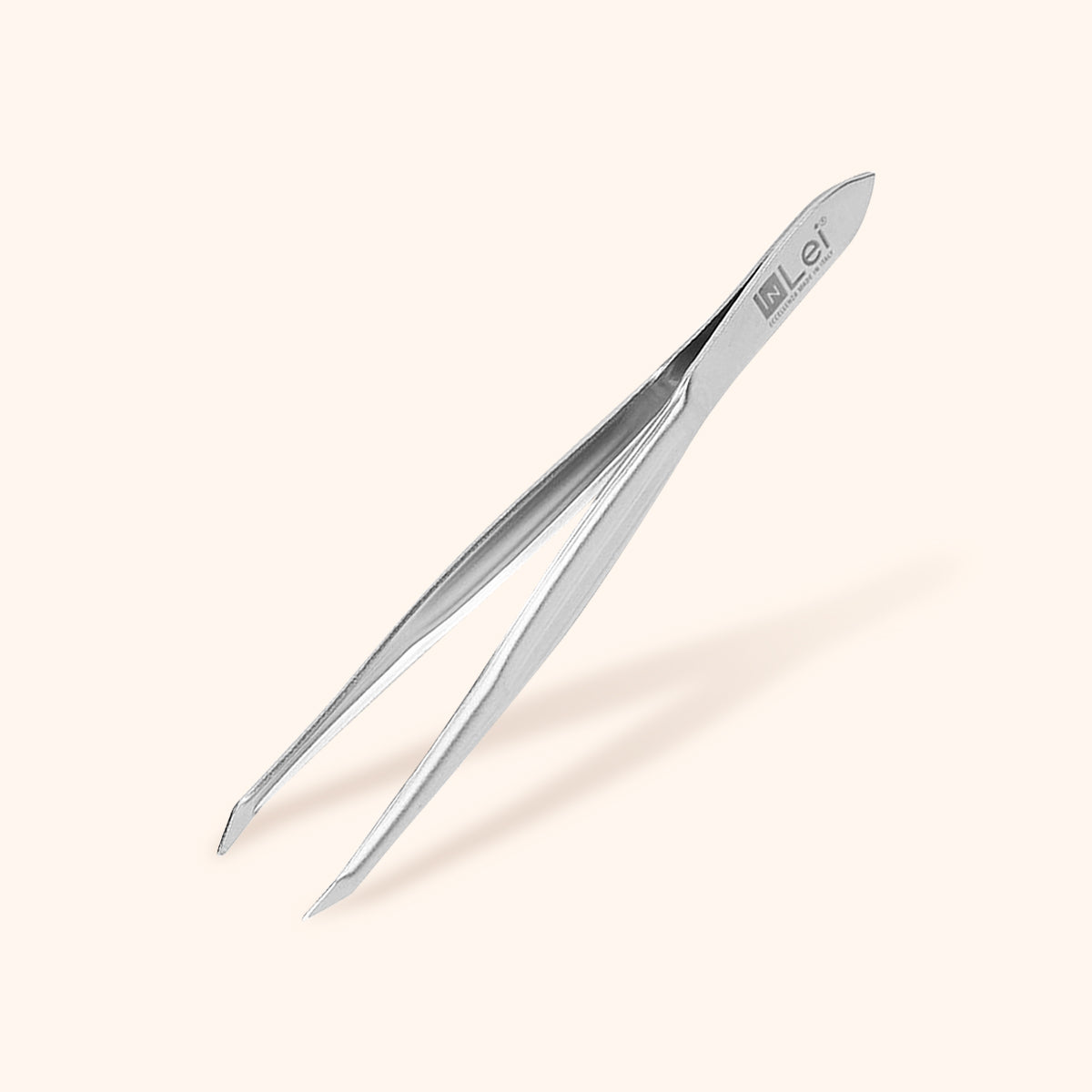 InLei® Brow Tweezers with crab tips product image